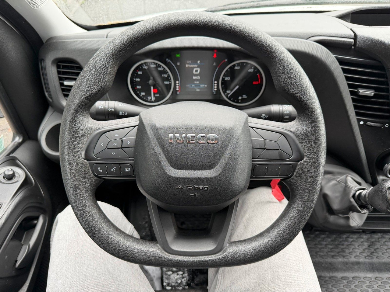 Цельнометаллический фургон Iveco Daily 35S16 V *Klima*R4.100mm*: фото 12 Цельнометаллический фургон Iveco Daily 35S16 V *Klima*R4.100mm*: фото 12