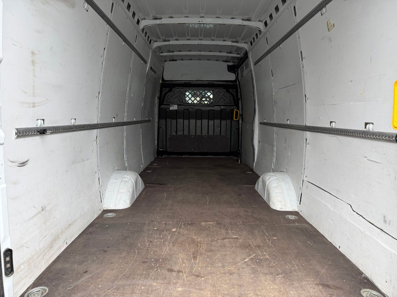 Цельнометаллический фургон Iveco Daily 35S16 V *Klima*R4.100mm*: фото 7 Цельнометаллический фургон Iveco Daily 35S16 V *Klima*R4.100mm*: фото 7