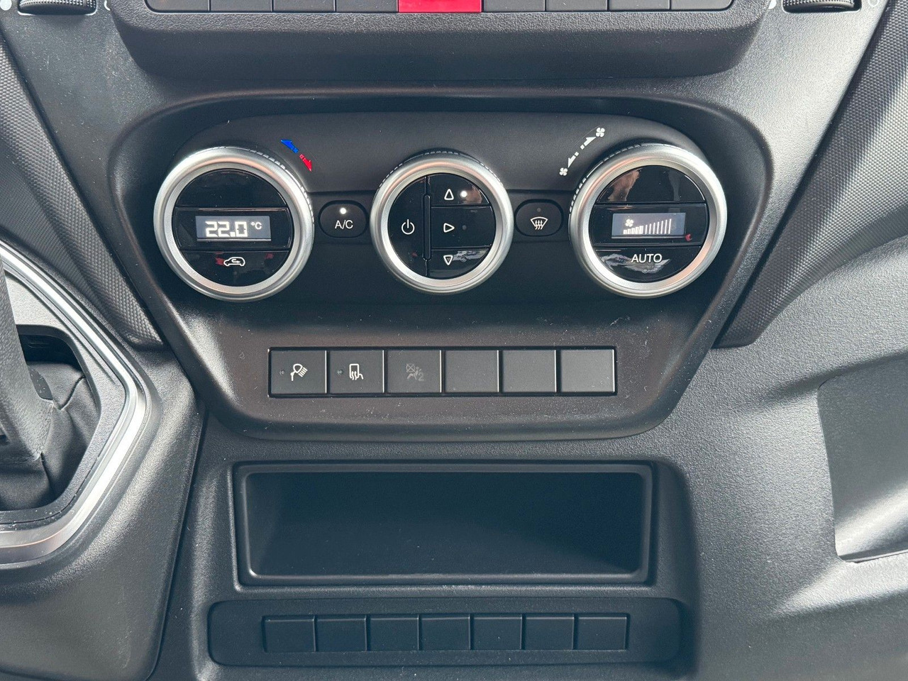 Цельнометаллический фургон Iveco Daily 35S18HA8 3.0L *R3.520mm*AHK*2xSchiebetür*: фото 19