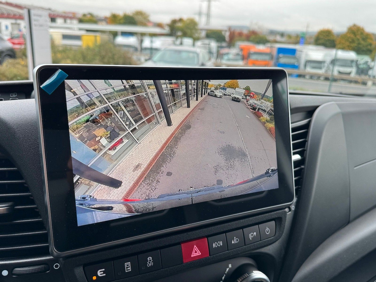 Цельнометаллический фургон Iveco Daily 35S18HA8 3.0L *R3.520mm*AHK*2xSchiebetür*: фото 18