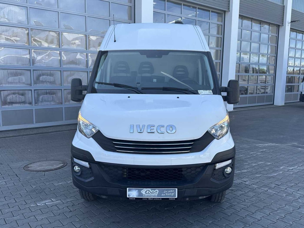 Iveco Daily 50C16 R4.100mm *AHK*Automatik*Ladekran* - Цельнометаллический фургон: фото 2 Iveco Daily 50C16 R4.100mm *AHK*Automatik*Ladekran* - Цельнометаллический фургон: фото 2