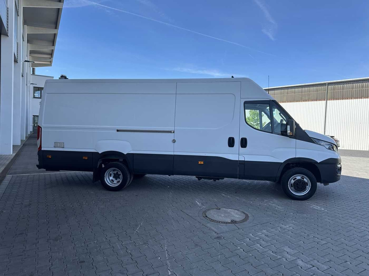 Iveco Daily 50C16 R4.100mm *AHK*Automatik*Ladekran* - Цельнометаллический фургон: фото 4 Iveco Daily 50C16 R4.100mm *AHK*Automatik*Ladekran* - Цельнометаллический фургон: фото 4