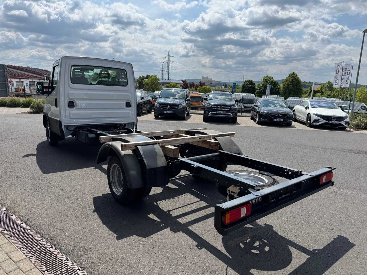 Iveco Daily 50C18 HA8 3.0L *R4.350mm*Klima*Automatik* - Грузовик-шасси: фото 4 Iveco Daily 50C18 HA8 3.0L *R4.350mm*Klima*Automatik* - Грузовик-шасси: фото 4