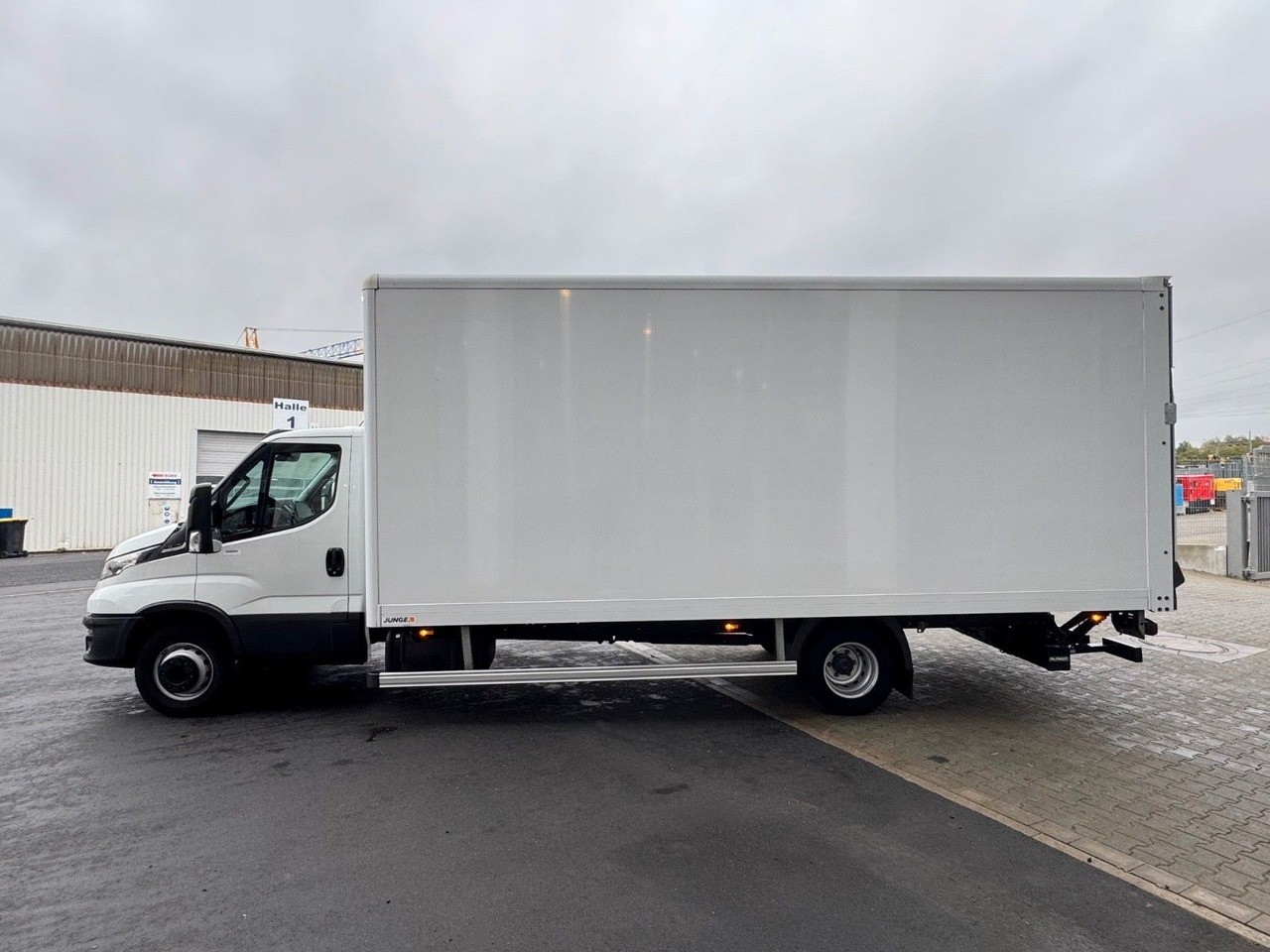 Iveco Daily 70C18 A8 *Koffer*LBW*Automatik* - Фургон с закрытым кузовом: фото 5 Iveco Daily 70C18 A8 *Koffer*LBW*Automatik* - Фургон с закрытым кузовом: фото 5