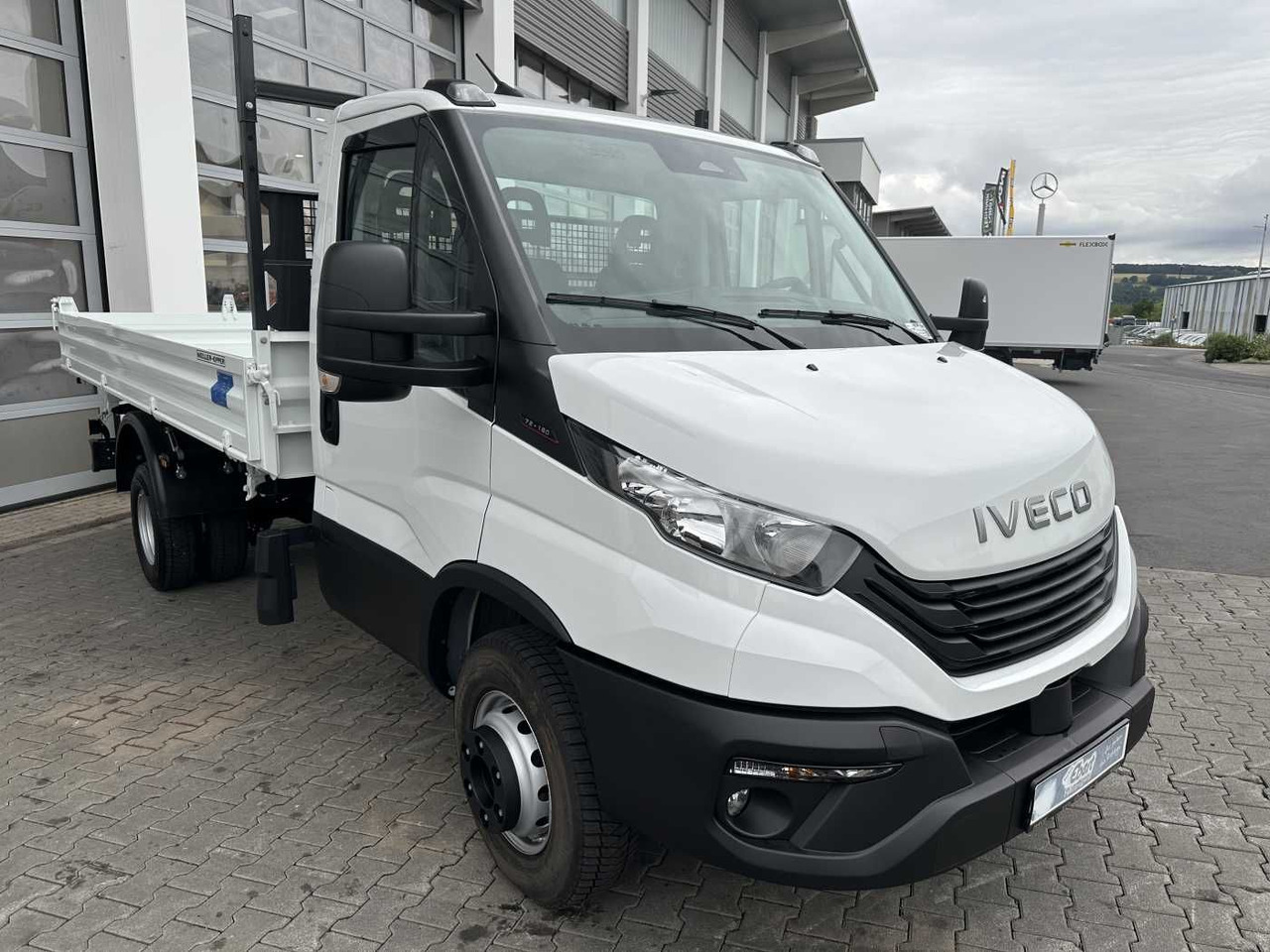 Iveco Daily 70C18H 3-S.-Kipper *R3.750mm*2xAHK* - Малотоннажный самосвал: фото 3 Iveco Daily 70C18H 3-S.-Kipper *R3.750mm*2xAHK* - Малотоннажный самосвал: фото 3