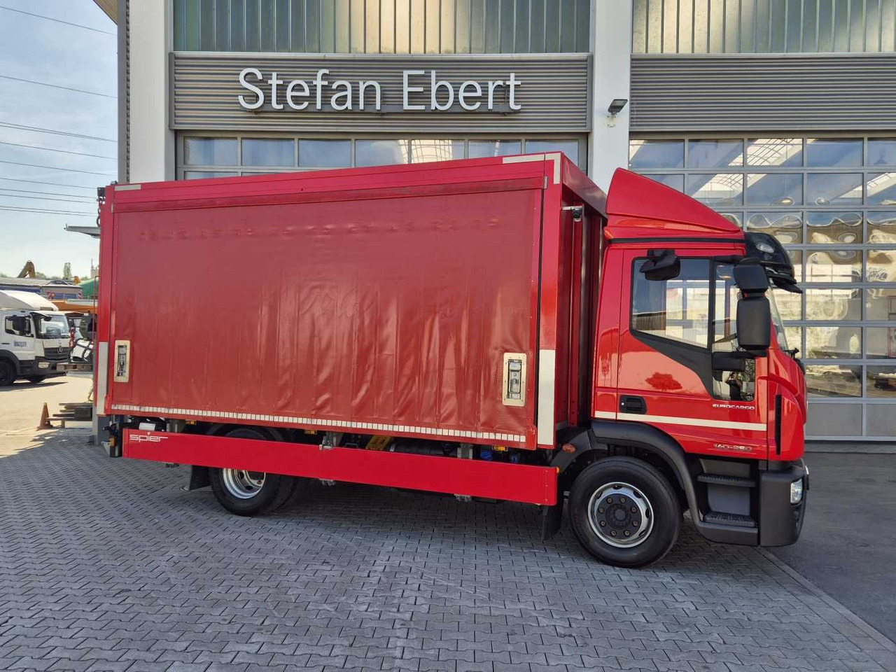 Iveco Eurocargo ML140E25/P Schiebeplanen LBW 1.500kg - Грузовик для перевозки напитков: фото 5 Iveco Eurocargo ML140E25/P Schiebeplanen LBW 1.500kg - Грузовик для перевозки напитков: фото 5