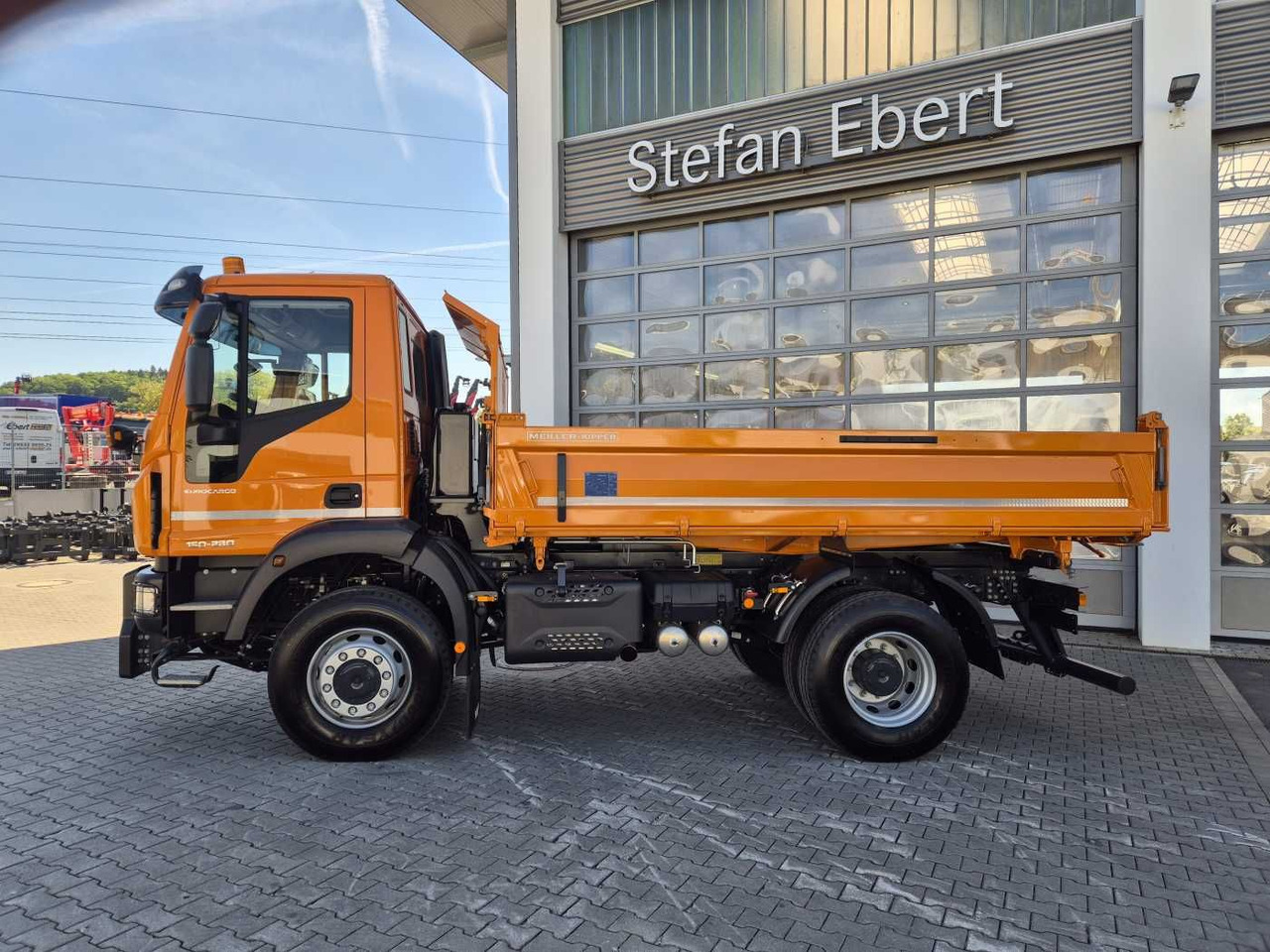 Iveco Eurocargo ML150E28W 4x4 Winterdienst Vorb. 2xAHK - Самосвал: фото 4 Iveco Eurocargo ML150E28W 4x4 Winterdienst Vorb. 2xAHK - Самосвал: фото 4