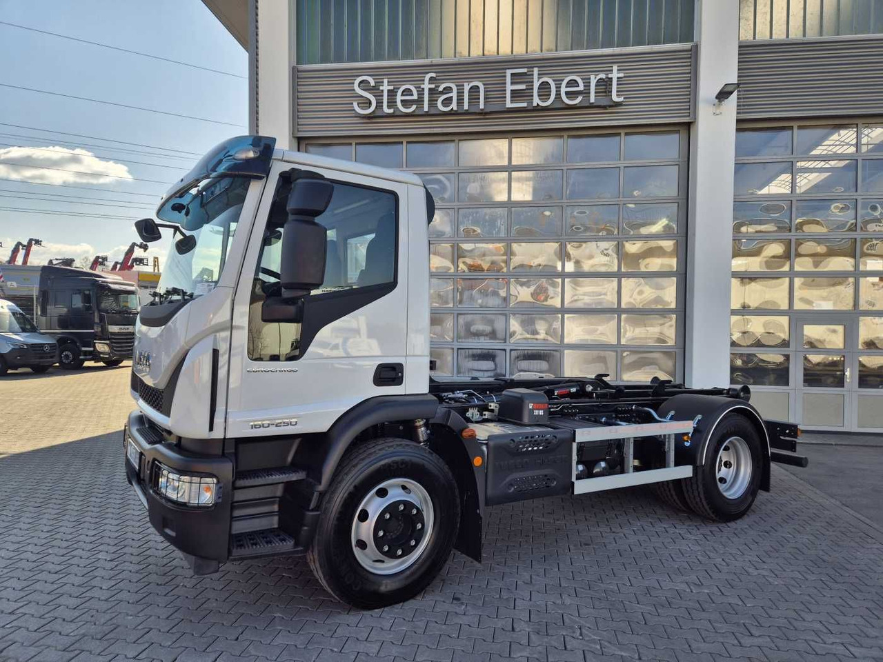 Iveco Eurocargo ML160E25/P HIAB Multilift XR10S4150 - Крюковой мультилифт: фото 4 Iveco Eurocargo ML160E25/P HIAB Multilift XR10S4150 - Крюковой мультилифт: фото 4