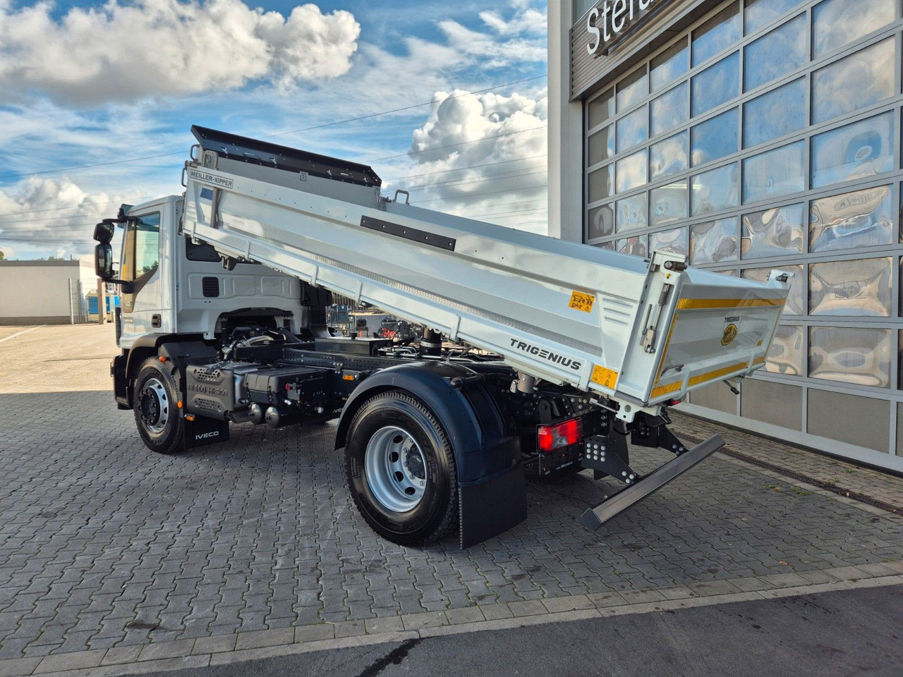 Iveco Eurocargo ML180E32K 4x2 Meiller AHK - Самосвал: фото 4 Iveco Eurocargo ML180E32K 4x2 Meiller AHK - Самосвал: фото 4