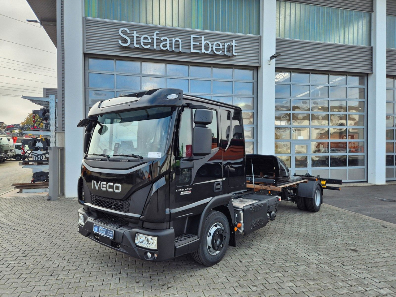 Iveco Eurocargo ML80E22/P 2x AHK Klima Standh. Bett - Грузовик-шасси: фото 2 Iveco Eurocargo ML80E22/P 2x AHK Klima Standh. Bett - Грузовик-шасси: фото 2