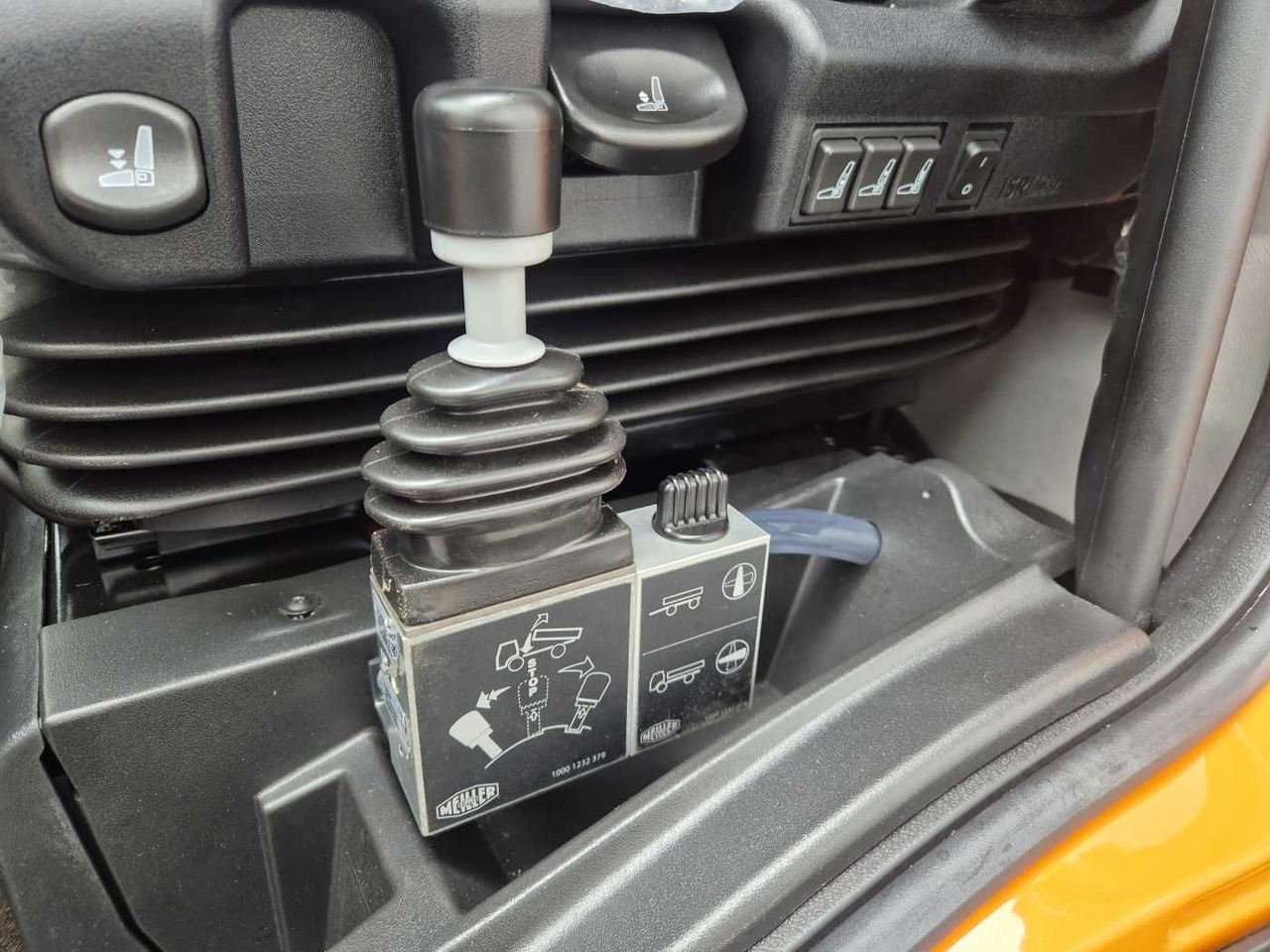 Самосвал Iveco ML150E28W 4x4 Meiller Dreiseitenkipper 2xAHK: фото 13