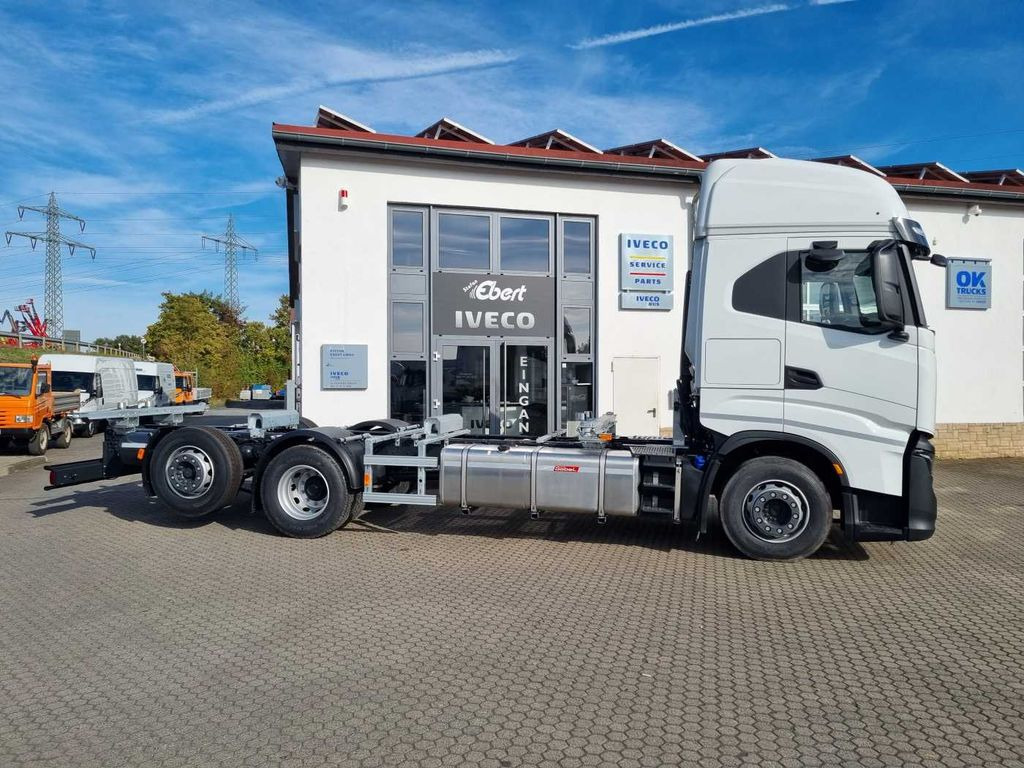 Iveco S-Way AS260S46 6x2 BDF-Wechsler Intarder 2x vorh Iveco S-Way AS260S46 6x2 BDF-Wechsler Intarder 2x vorh - Грузовик-контейнеровоз/ Сменный кузов: фото 3 Iveco S-Way AS260S46 6x2 BDF-Wechsler Intarder 2x vorh Iveco S-Way AS260S46 6x2 BDF-Wechsler Intarder 2x vorh - Грузовик-контейнеровоз/ Сменный кузов: фото 3