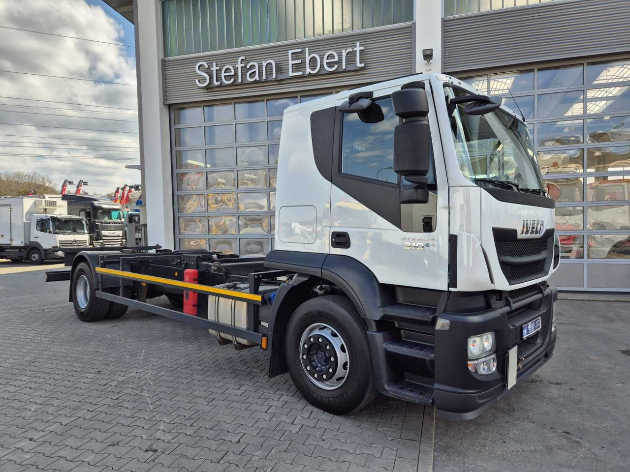 Iveco Stralis AT190S31/P BDF Klima Standh. AHK Bett - Грузовик-контейнеровоз/ Сменный кузов: фото 2 Iveco Stralis AT190S31/P BDF Klima Standh. AHK Bett - Грузовик-контейнеровоз/ Сменный кузов: фото 2