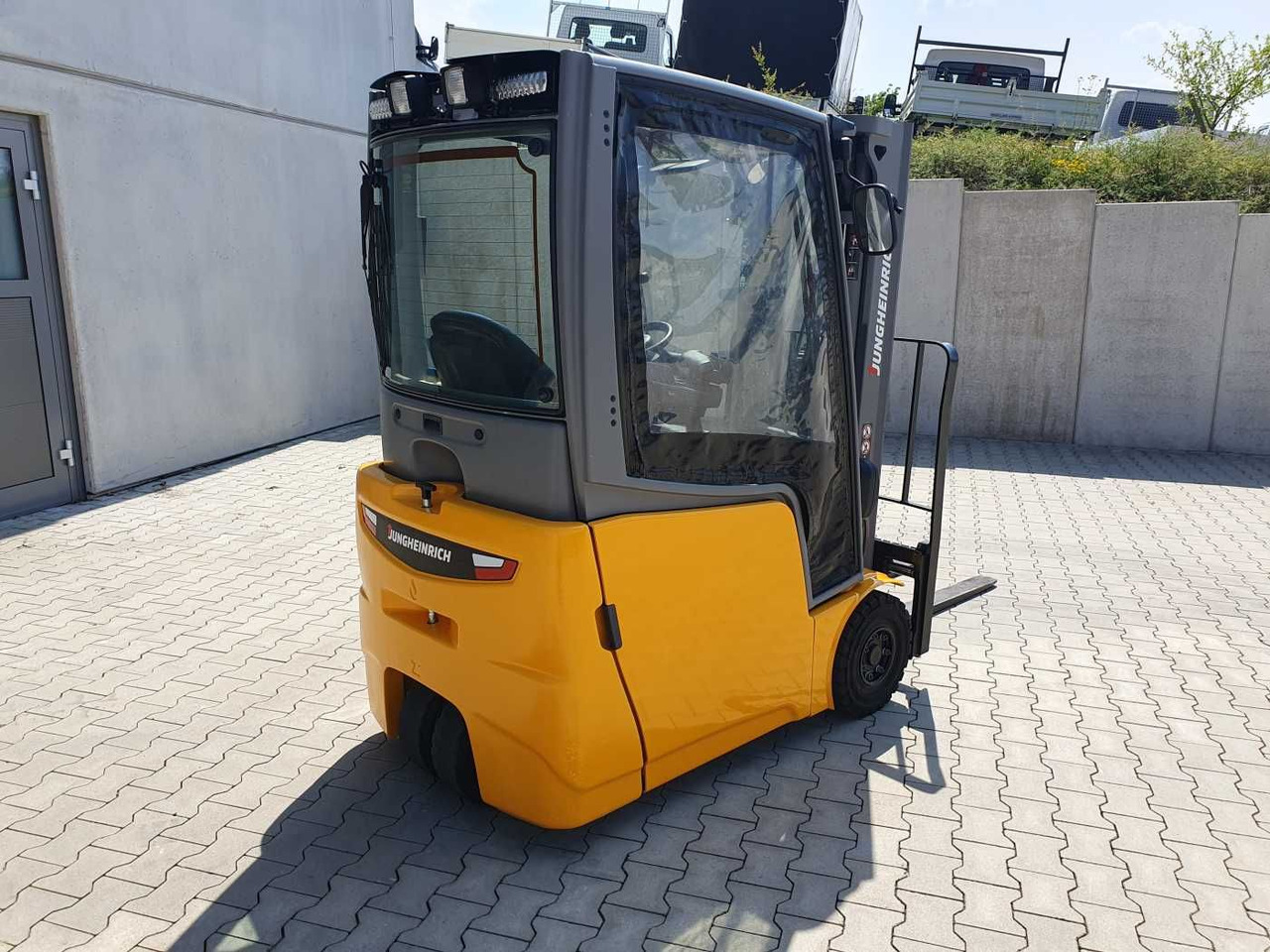Jungheinrich EFG 215 / Triplex 4.25m / SS / nur 1.680h / 2021 - Электропогрузчик: фото 3 Jungheinrich EFG 215 / Triplex 4.25m / SS / nur 1.680h / 2021 - Электропогрузчик: фото 3