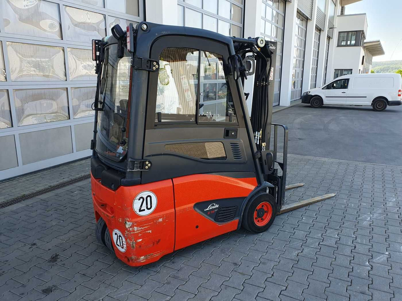 Linde E14 - 01 / Triplex: 4.10m! / SS / nur 2.899h! - Электропогрузчик: фото 3 Linde E14 - 01 / Triplex: 4.10m! / SS / nur 2.899h! - Электропогрузчик: фото 3