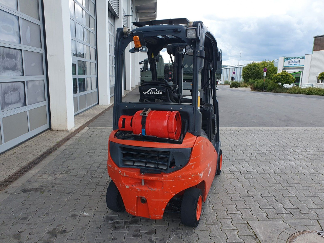 Linde H16 T-01 / 4,6m / nur: 3.260h / Gas / SS - Вилочный погрузчик: фото 4 Linde H16 T-01 / 4,6m / nur: 3.260h / Gas / SS - Вилочный погрузчик: фото 4
