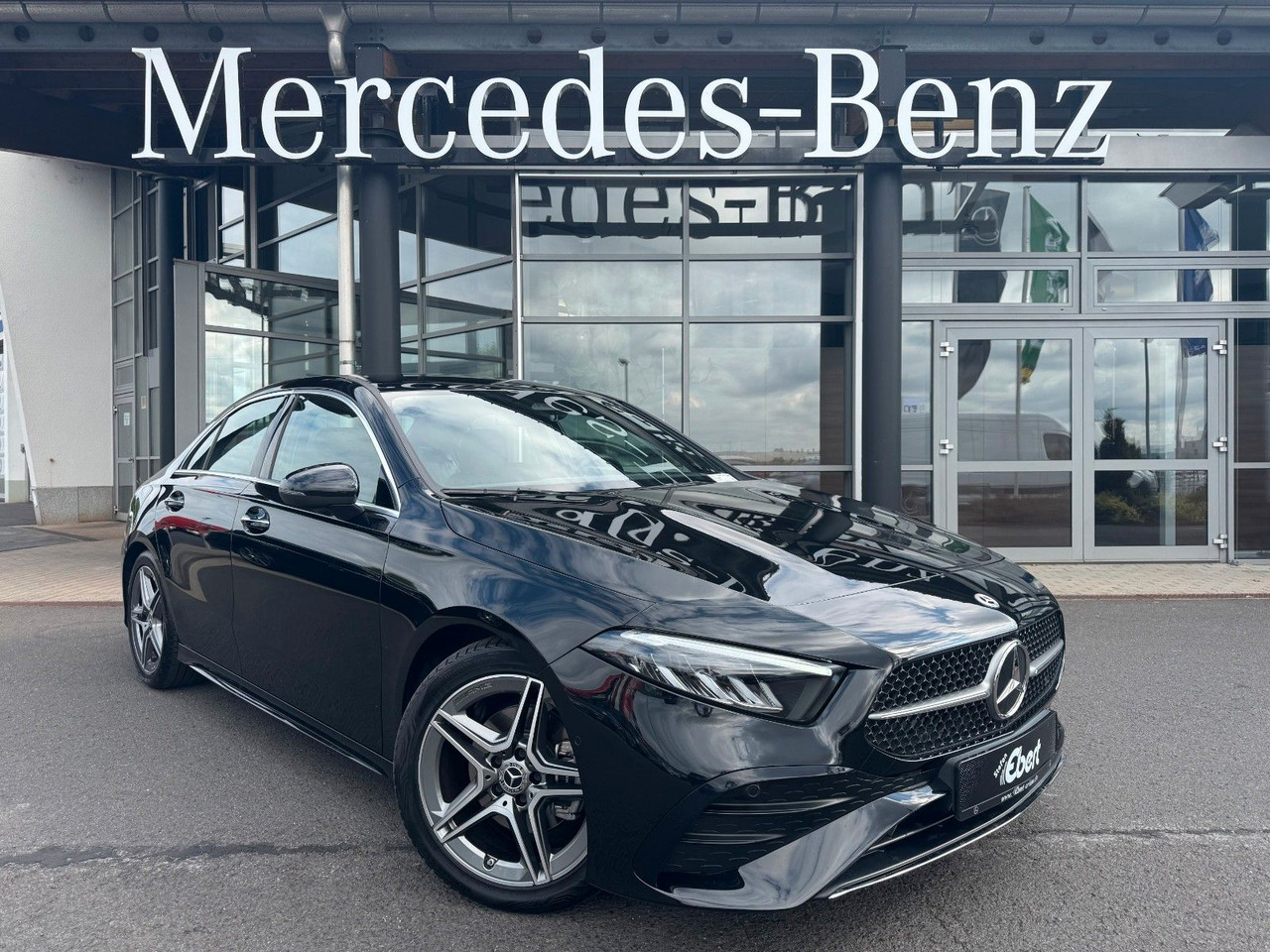 Mercedes-Benz A 200 Limo AMG+Ambiente+RKamera+Keyless+uvm. - Седан: фото 1 Mercedes-Benz A 200 Limo AMG+Ambiente+RKamera+Keyless+uvm. - Седан: фото 1