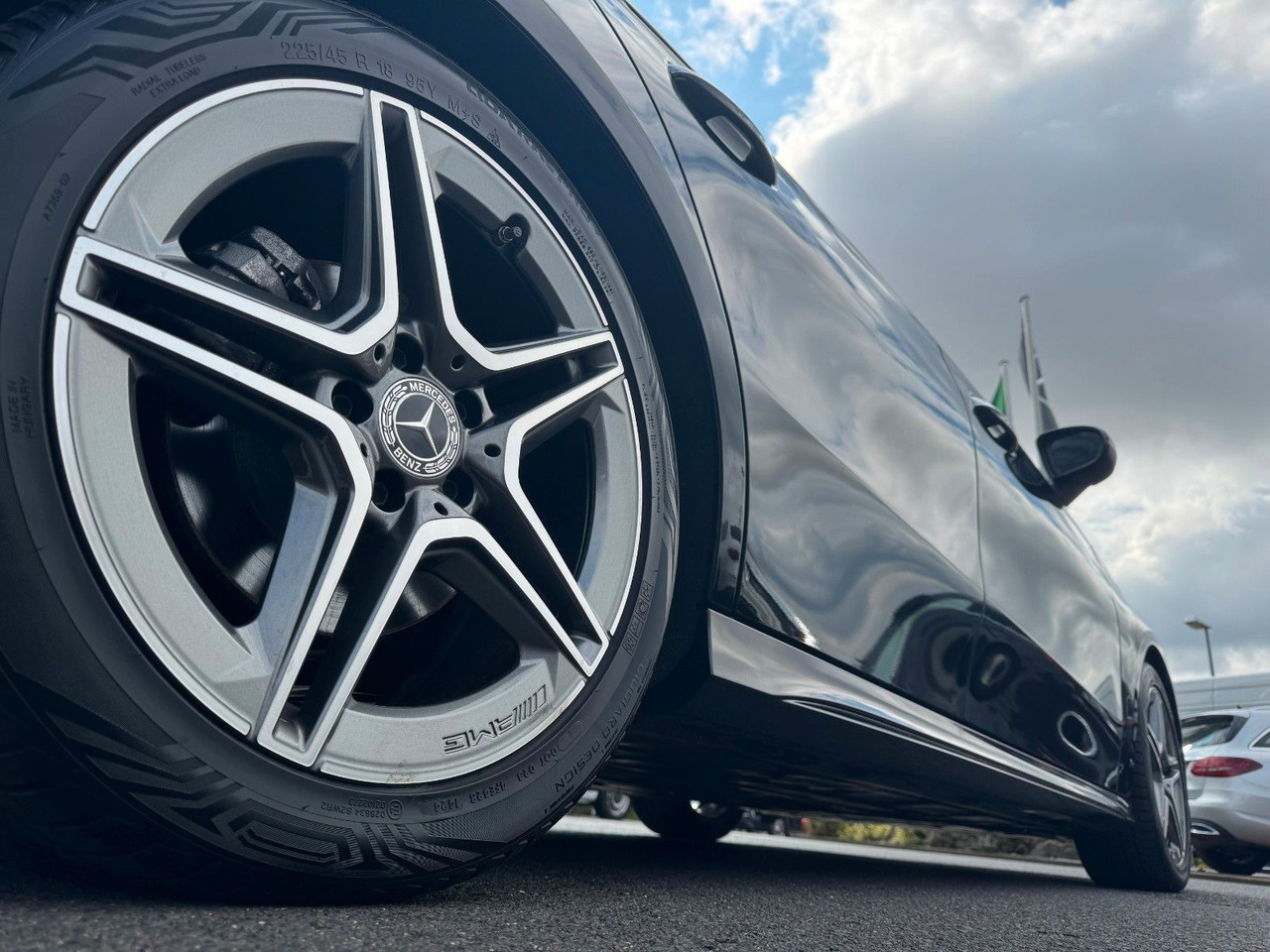 Mercedes-Benz A 200 Limo AMG+Ambiente+RKamera+Keyless+uvm. - Седан: фото 5 Mercedes-Benz A 200 Limo AMG+Ambiente+RKamera+Keyless+uvm. - Седан: фото 5