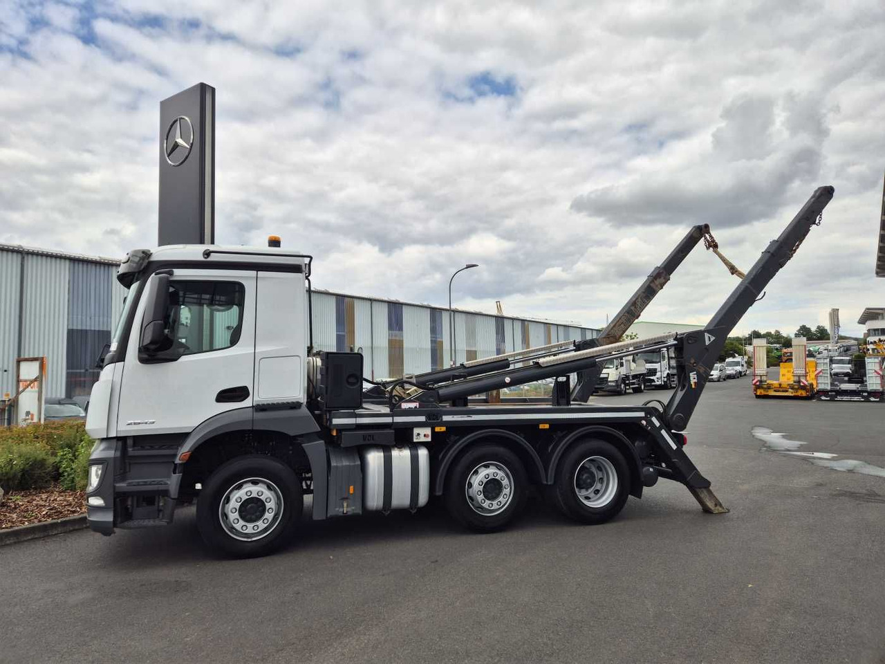 Mercedes-Benz Arocs 2643 L 6x2/4 VDL AHK Funk Vorlaufachse - Самосвал: фото 4 Mercedes-Benz Arocs 2643 L 6x2/4 VDL AHK Funk Vorlaufachse - Самосвал: фото 4