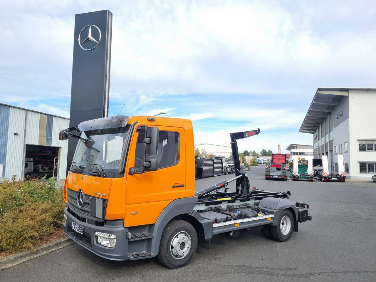 Mercedes-Benz Atego 818 K 4x2 HIAB XR5S3650 AHK Klima - Крюковой мультилифт: фото 1 Mercedes-Benz Atego 818 K 4x2 HIAB XR5S3650 AHK Klima - Крюковой мультилифт: фото 1
