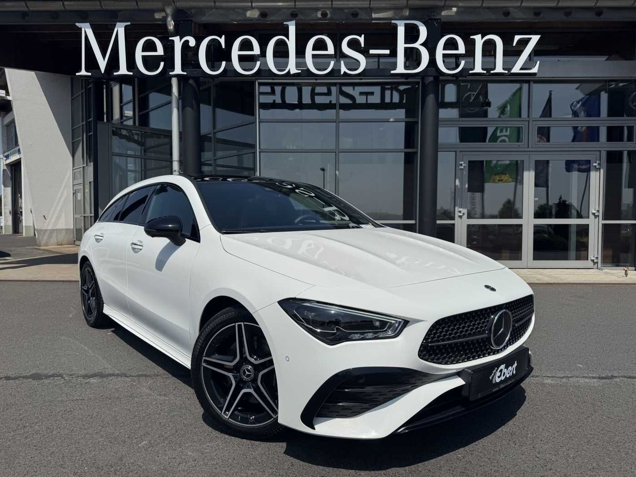 Mercedes-Benz CLA 220d Shooting Brake AMG+Pano+Distr+AHK+uvm. - Универсал: фото 1 Mercedes-Benz CLA 220d Shooting Brake AMG+Pano+Distr+AHK+uvm. - Универсал: фото 1