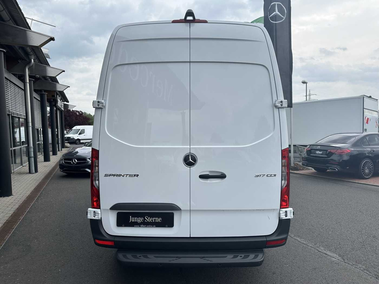 Mercedes-Benz Sprinter 317 CDI 3665 9G Klima 360 MBUX SHZ - Цельнометаллический фургон: фото 5 Mercedes-Benz Sprinter 317 CDI 3665 9G Klima 360 MBUX SHZ - Цельнометаллический фургон: фото 5