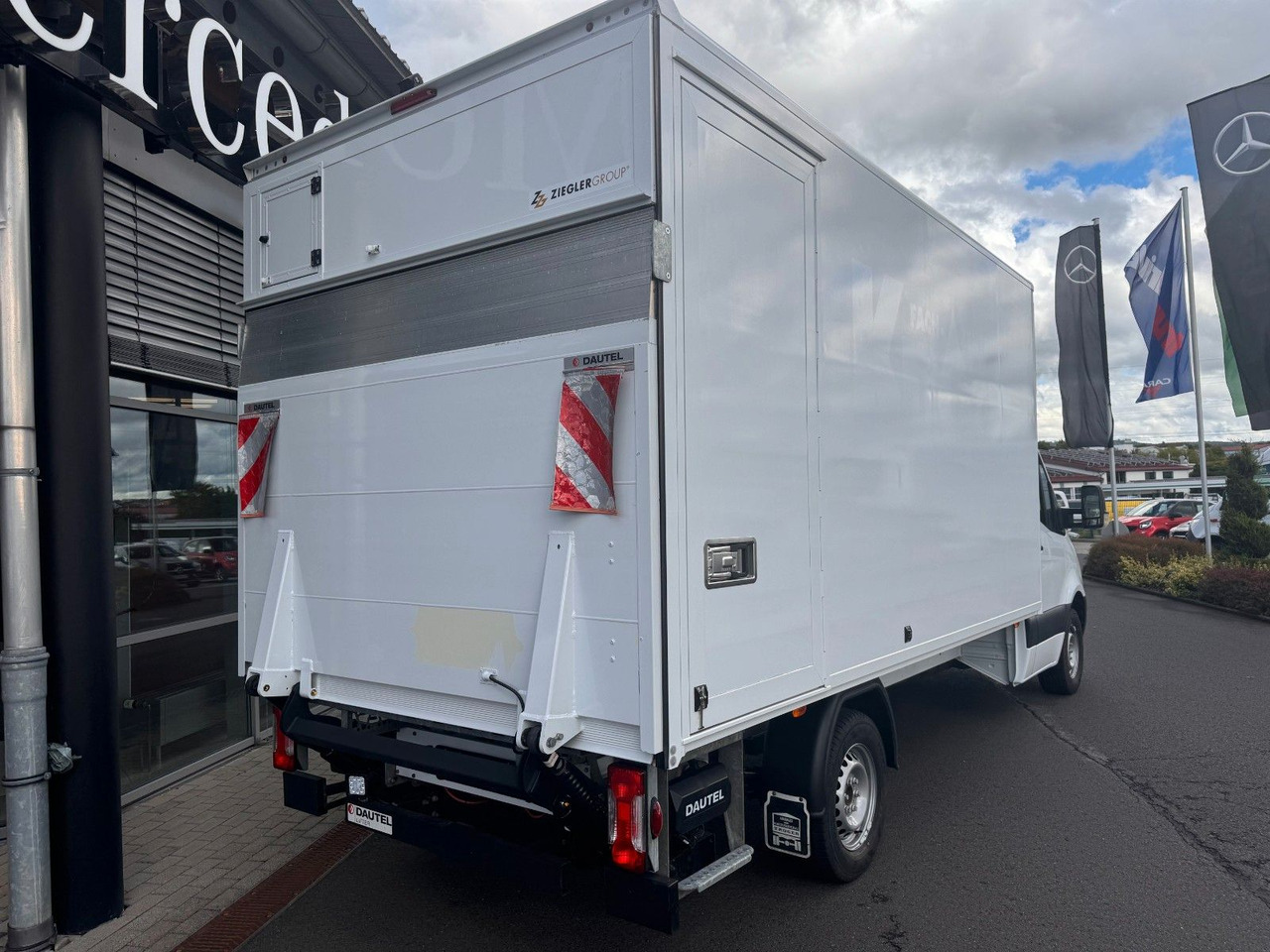 Mercedes-Benz Sprinter 317 CDI 4325 Koffer LBW Klima Kamera - Фургон с закрытым кузовом: фото 4 Mercedes-Benz Sprinter 317 CDI 4325 Koffer LBW Klima Kamera - Фургон с закрытым кузовом: фото 4