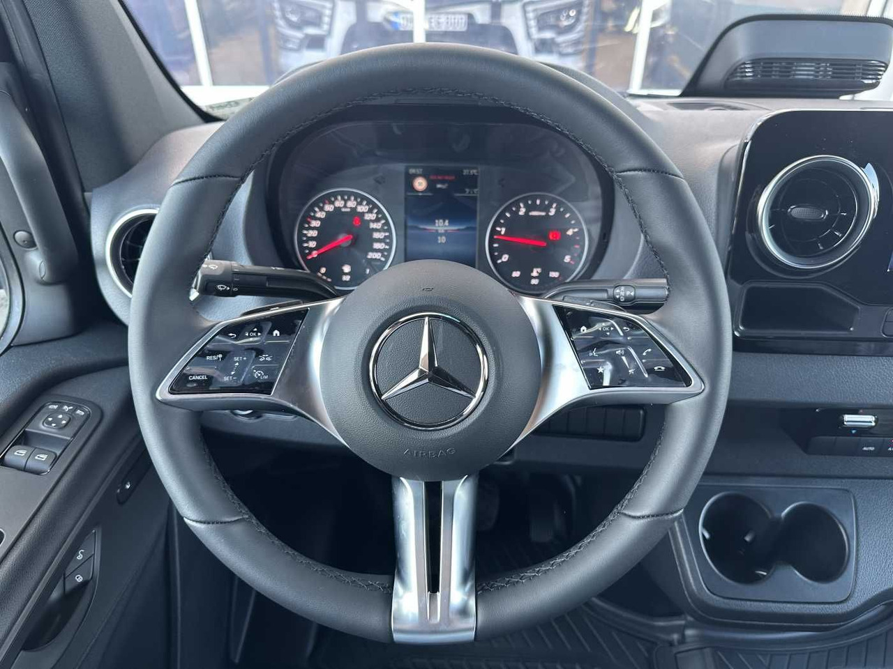 Цельнометаллический фургон Mercedes-Benz Sprinter 319 CDI 4325 AHK DISTRONIC 360 Klima: фото 11 Цельнометаллический фургон Mercedes-Benz Sprinter 319 CDI 4325 AHK DISTRONIC 360 Klima: фото 11