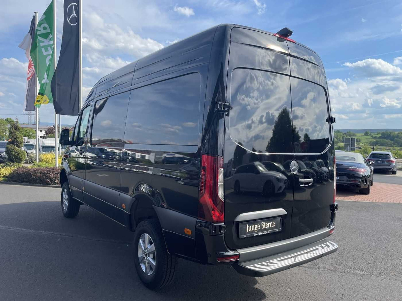 Mercedes-Benz Sprinter 319 CDI 4x4 3665 Klima Kamera MBUX LED - Цельнометаллический фургон: фото 3 Mercedes-Benz Sprinter 319 CDI 4x4 3665 Klima Kamera MBUX LED - Цельнометаллический фургон: фото 3