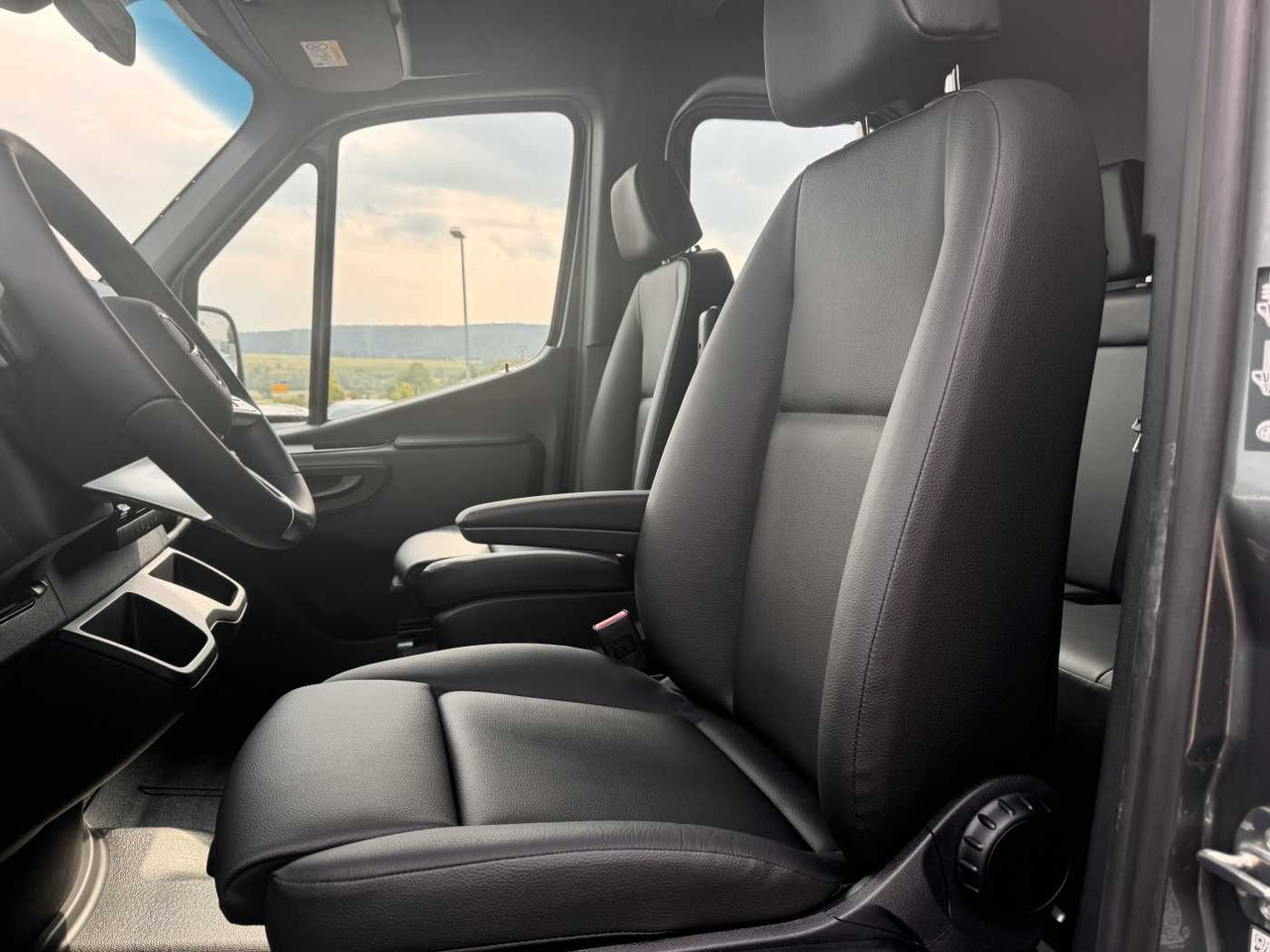 Тентованный фургон, Грузопассажирский фургон Mercedes-Benz Sprinter 319 CDI 4x4 DoKa AHK3,5 Klima Kamera: фото 9