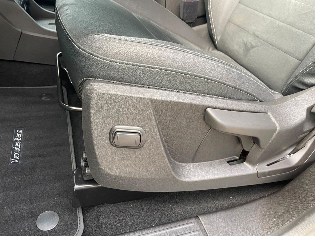 Легковой автомобиль Mercedes-Benz T 180 Power Plus Autom Kamera AHK LED MBUX: фото 13