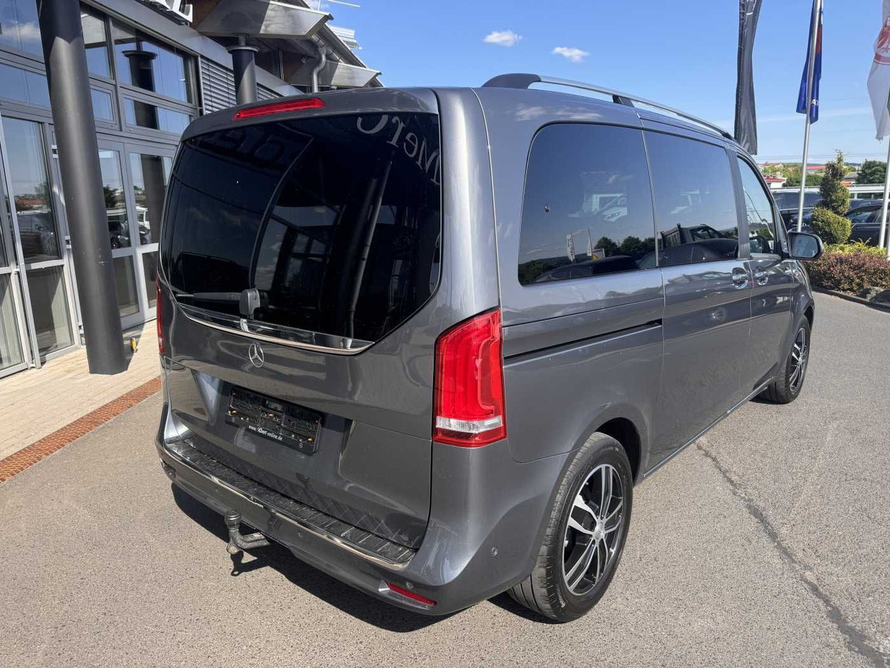 Mercedes-Benz V 220 d EDITION Liege-Paket AHK2,5 LED DAB MBUX - Пассажирский фургон: фото 4 Mercedes-Benz V 220 d EDITION Liege-Paket AHK2,5 LED DAB MBUX - Пассажирский фургон: фото 4