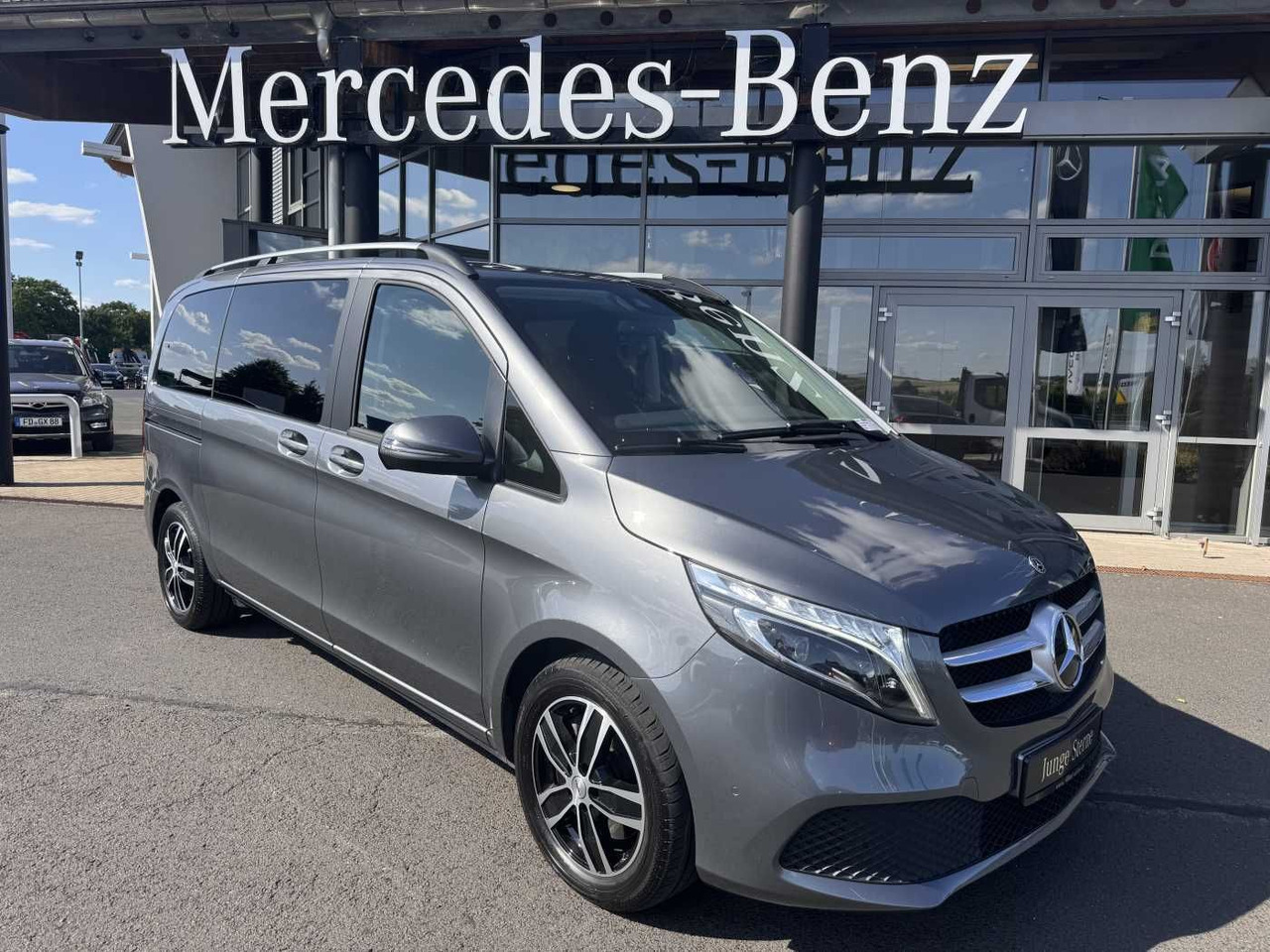 Mercedes-Benz V 220 d EDITION Liege-Paket AHK2,5 LED DAB MBUX - Легковой автомобиль: фото 1 Mercedes-Benz V 220 d EDITION Liege-Paket AHK2,5 LED DAB MBUX - Легковой автомобиль: фото 1