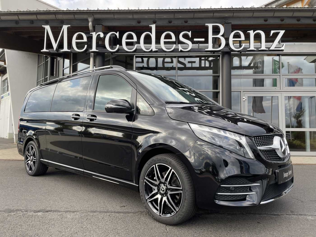 Mercedes-Benz V 300 d AVA 4MATIC AMG Kühlschrank AIRMATIC - Легковой автомобиль: фото 1 Mercedes-Benz V 300 d AVA 4MATIC AMG Kühlschrank AIRMATIC - Легковой автомобиль: фото 1