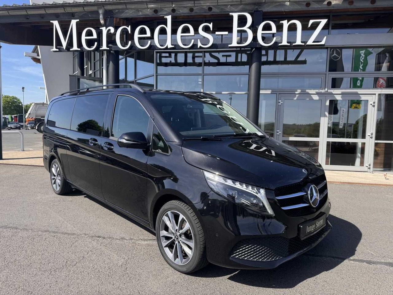 Mercedes-Benz V 300 d AVA Extralang AIRMATIC Standheiz 360Kam - Легковой автомобиль: фото 1 Mercedes-Benz V 300 d AVA Extralang AIRMATIC Standheiz 360Kam - Легковой автомобиль: фото 1