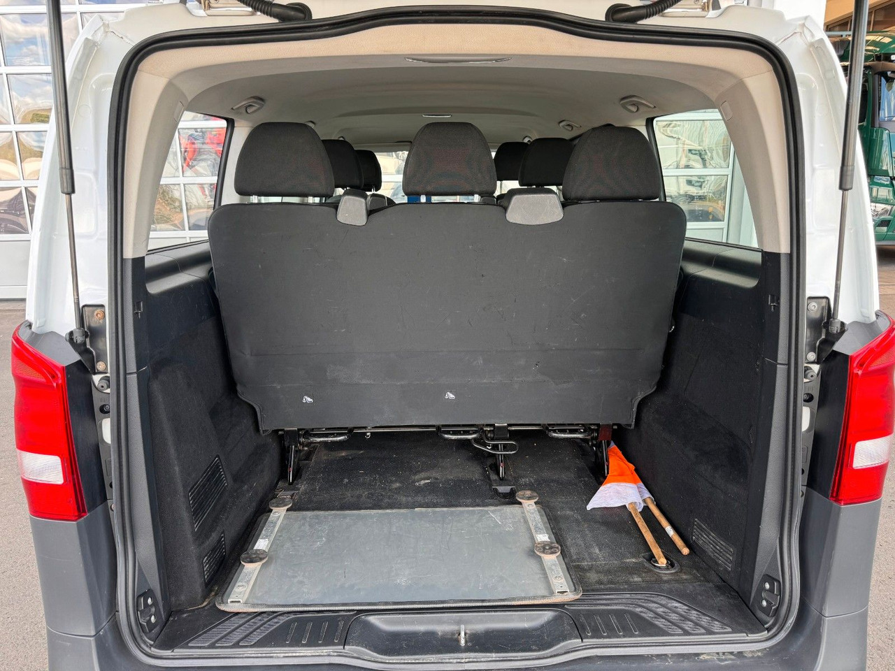Пассажирский фургон Mercedes-Benz Vito 111 CDI Tourer Begleitfahrzeug BF3+ / WVZ: фото 10