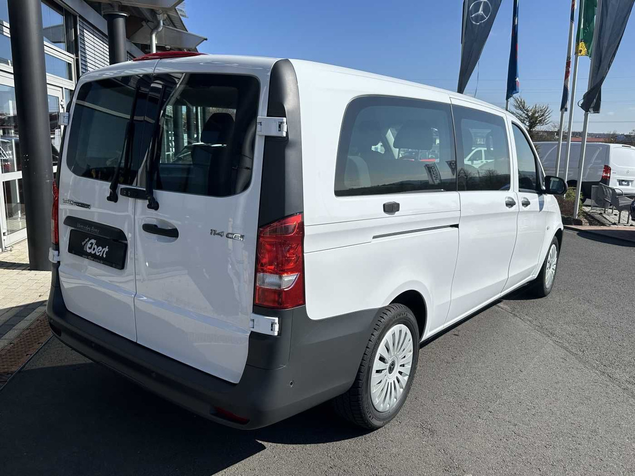 Mercedes-Benz Vito 114 CDI Tourer 8Sitze Klima Audio40 Kamera - Пассажирский фургон: фото 4 Mercedes-Benz Vito 114 CDI Tourer 8Sitze Klima Audio40 Kamera - Пассажирский фургон: фото 4