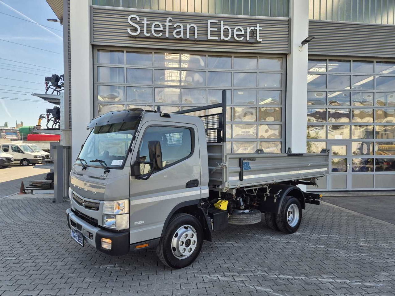 Mitsubishi Fuso Canter 7C18 4x2 Meiller-Kipper Klima AHK - Малотоннажный самосвал: фото 4 Mitsubishi Fuso Canter 7C18 4x2 Meiller-Kipper Klima AHK - Малотоннажный самосвал: фото 4