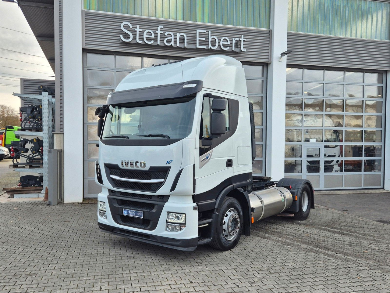 Iveco Stralis 460NP LNG 4x2 3 Stück - Тягач: фото 1 Iveco Stralis 460NP LNG 4x2 3 Stück - Тягач: фото 1