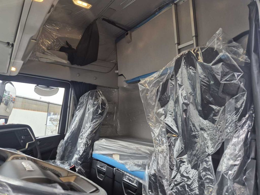 Новый Тягач Iveco X-Way AS440X57TZ/P ON+ 6x4 Intarder 2xBett Iveco X-Way AS440X57TZ/P ON+ 6x4 Intarder 2xBett: фото 11 Новый Тягач Iveco X-Way AS440X57TZ/P ON+ 6x4 Intarder 2xBett Iveco X-Way AS440X57TZ/P ON+ 6x4 Intarder 2xBett: фото 11