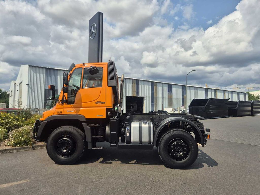 Unimog U 400 4x4 Fahrgestell Vario Pilot Zapfwelle LOF - Грузовик-шасси: фото 5 Unimog U 400 4x4 Fahrgestell Vario Pilot Zapfwelle LOF - Грузовик-шасси: фото 5