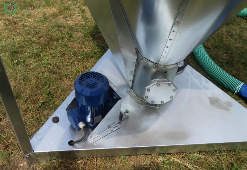 BIN MS-1000 bulk feed mixer - Кормораздатчик: фото 3 BIN MS-1000 bulk feed mixer - Кормораздатчик: фото 3