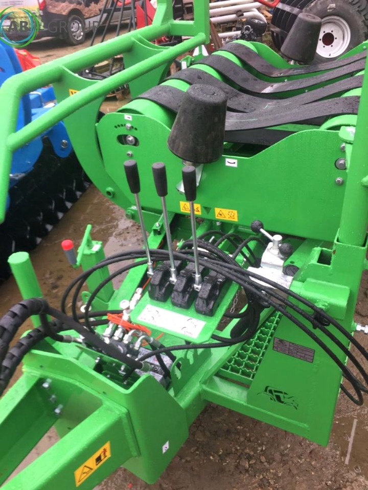 Inter-Tech self loading bale wrap GO01 - Обмотчик рулонов: фото 3 Inter-Tech self loading bale wrap GO01 - Обмотчик рулонов: фото 3