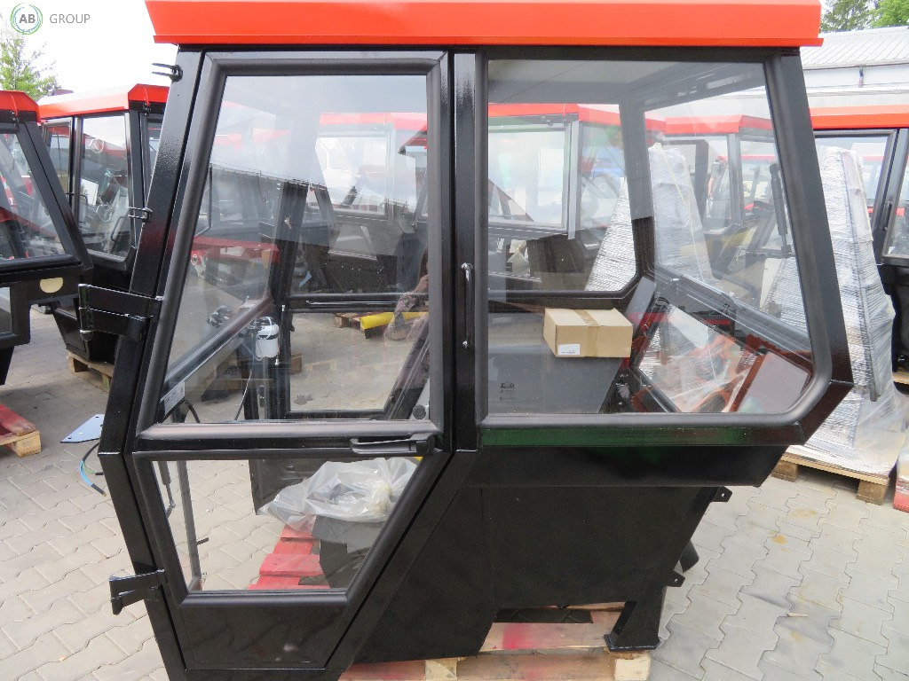 Koja tractor cab C-330 - Кабина для Тракторов: фото 1 Koja tractor cab C-330 - Кабина для Тракторов: фото 1