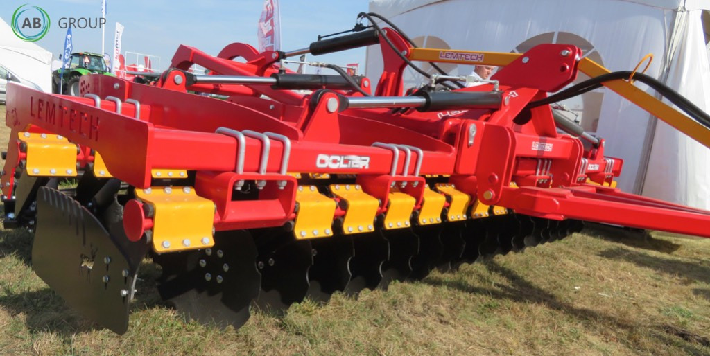 Lemtech hydraulic disc harrow with a Colter BTH45 4.5 m transport trolley - Дисковая борона: фото 3 Lemtech hydraulic disc harrow with a Colter BTH45 4.5 m transport trolley - Дисковая борона: фото 3