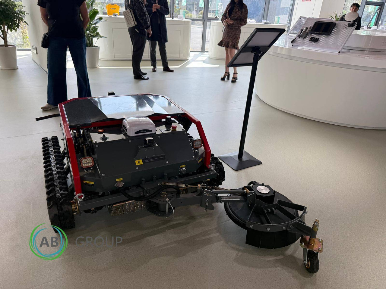 Taurus80E robotic lawn mower - Газонокосилка: фото 2 Taurus80E robotic lawn mower - Газонокосилка: фото 2