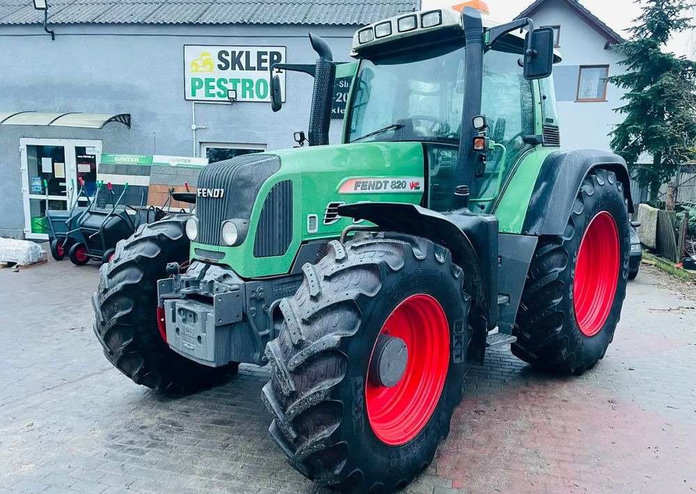 Fendt 820 - Трактор: фото 1 Fendt 820 - Трактор: фото 1