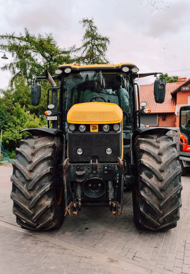 JCB Fastrac 4220 - Трактор: фото 5 JCB Fastrac 4220 - Трактор: фото 5