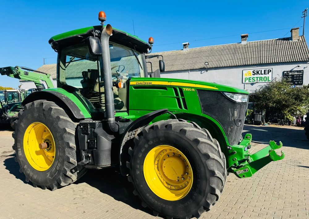 John Deere 7250R - Трактор: фото 5 John Deere 7250R - Трактор: фото 5