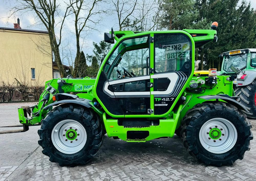 Merlo TF 42.7 CS - Телескопический погрузчик: фото 2 Merlo TF 42.7 CS - Телескопический погрузчик: фото 2